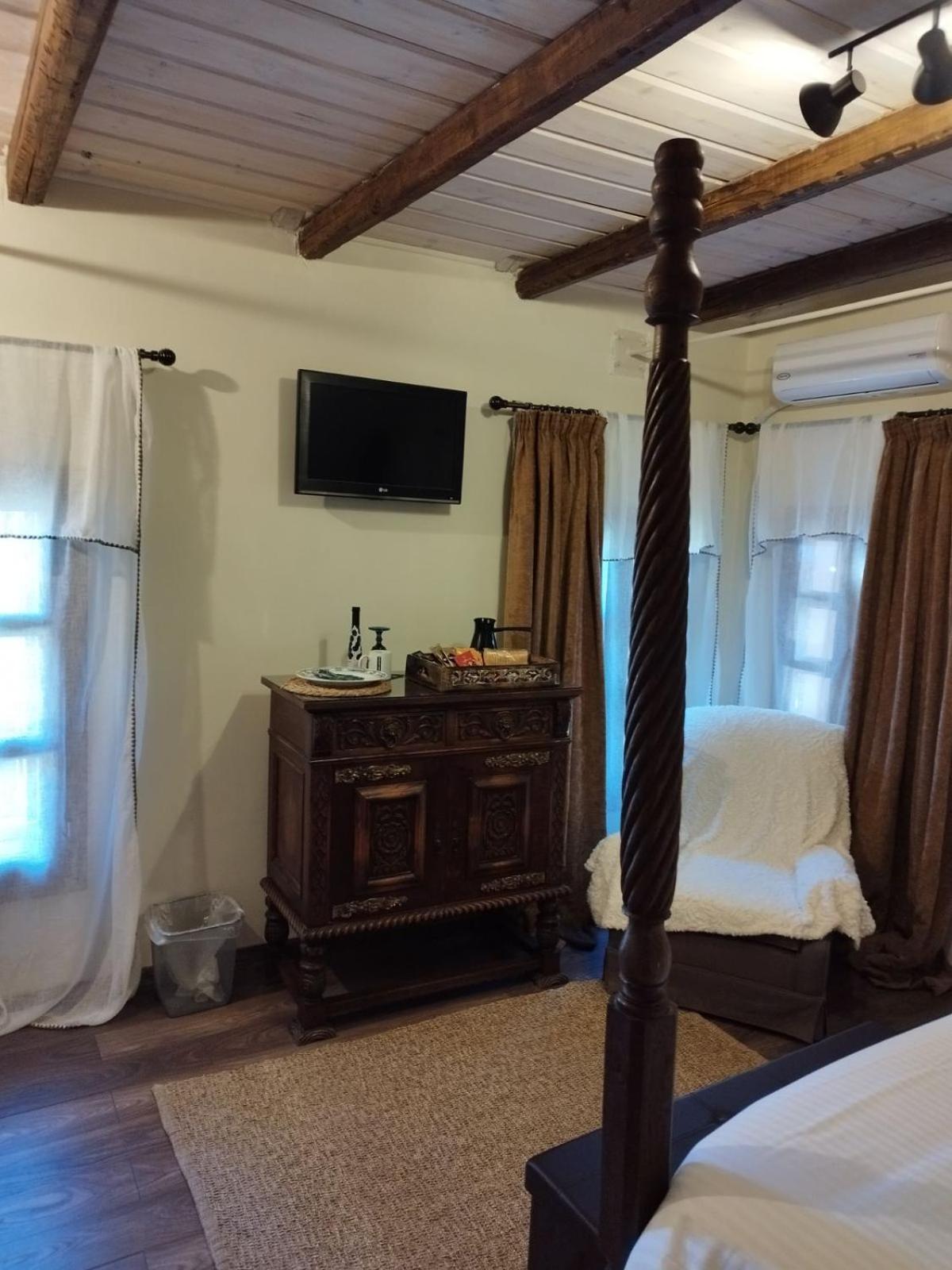 Theopetra Home Rum bild